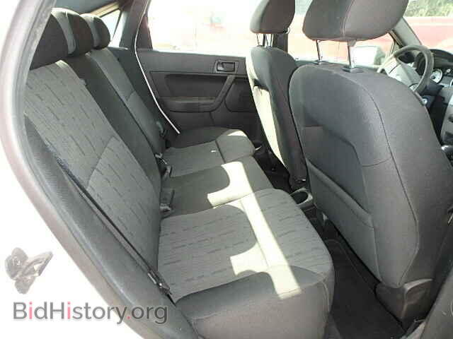 2010 FORD FOCUS - VIN: 1FAHP3FN1AW150061 - Photo 6