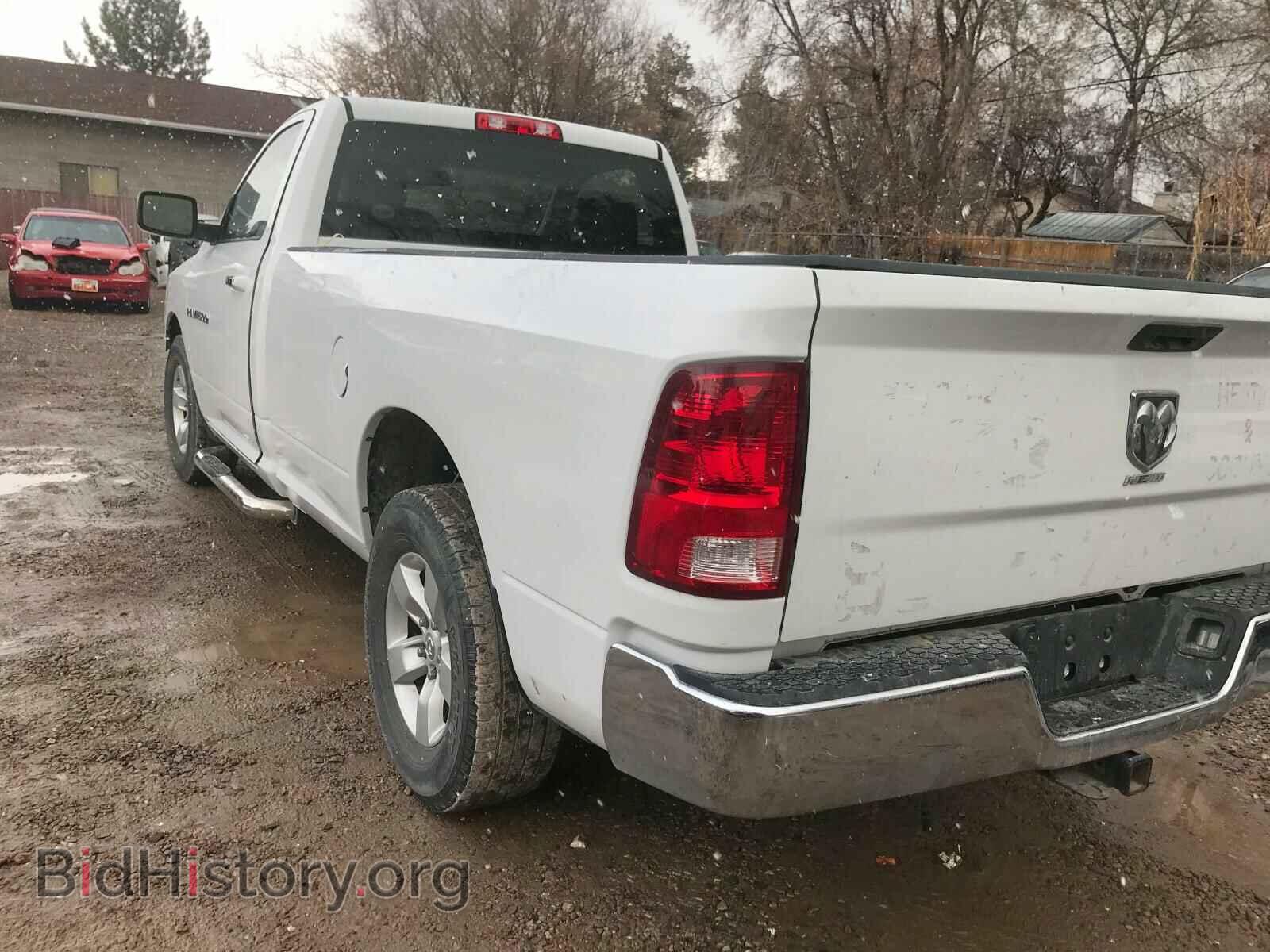 2014 RAM 1500 ST - VIN: 3C6JR6DG3EG121703 - Фото 3