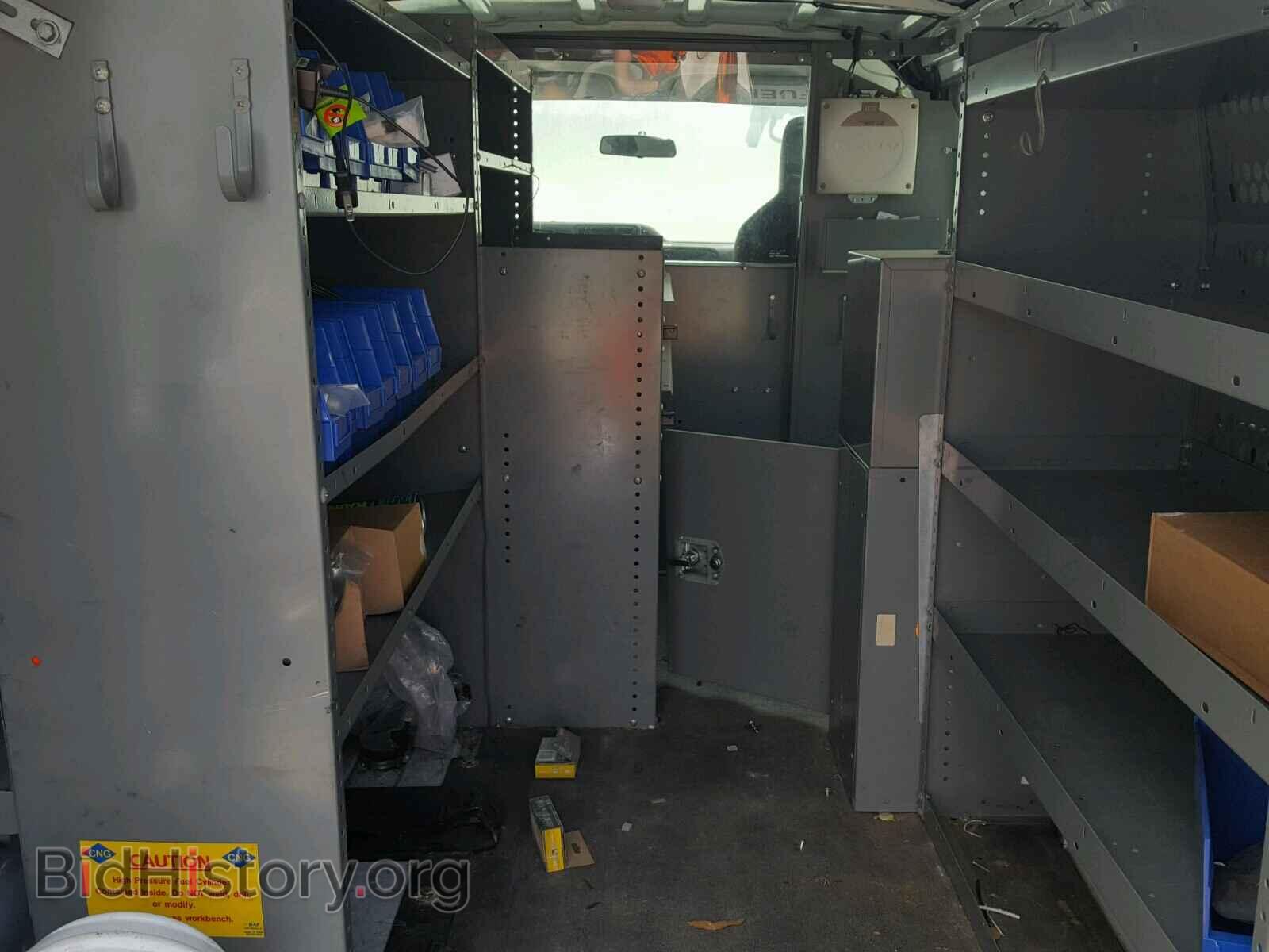 2010 FORD ECONOLINE - VIN: 1FTNE2EL7ADA09892 - Photo 6