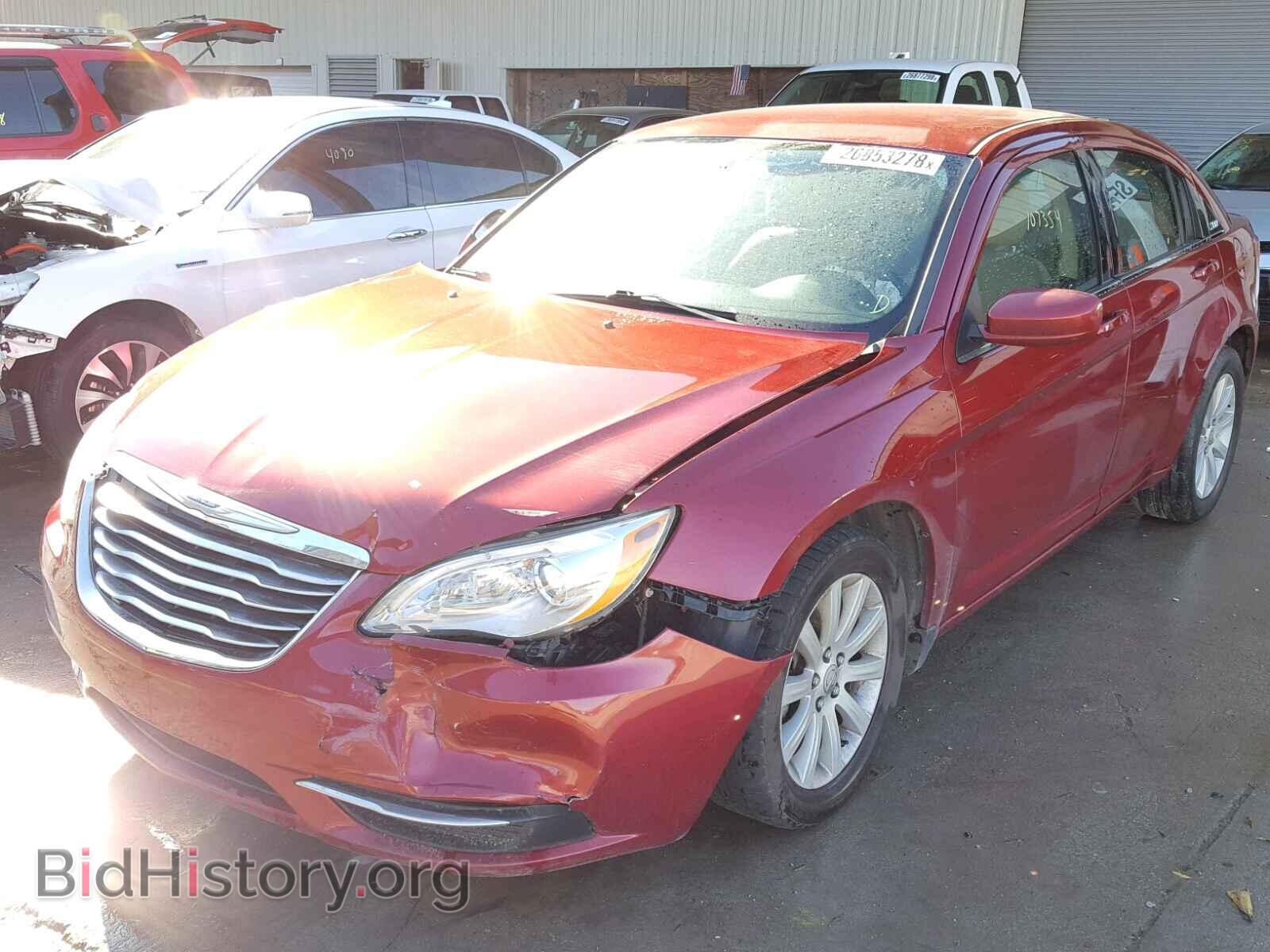 2012 CHRYSLER 200 - VIN: 1C3CCBBBXCN135822 - Фото 2