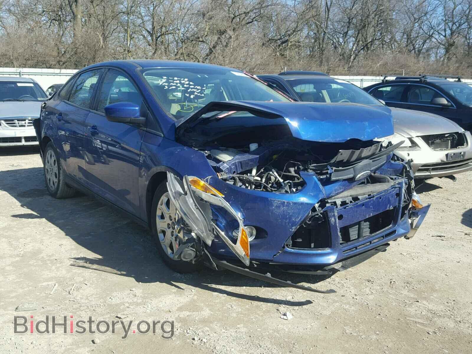Photo 1FAHP3F24CL317944 - FORD FOCUS 2012
