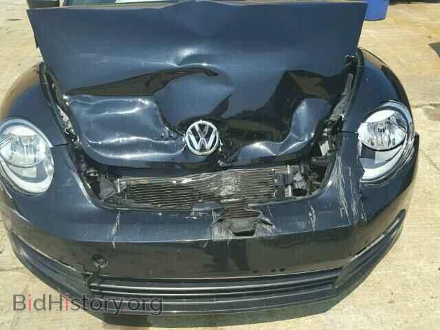 2013 VOLKSWAGEN BEETLE - VIN: 3VWFP7ATXDM654320 - Фото 7