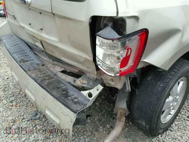 2011 FORD ESCAPE - VIN: 1FMCU9D75BKC38720 - Photo 9