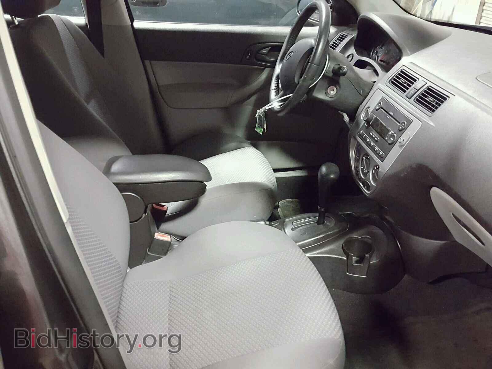 2006 FORD FOCUS - VIN: 1FAFP37NX6W169348 - Фото 5