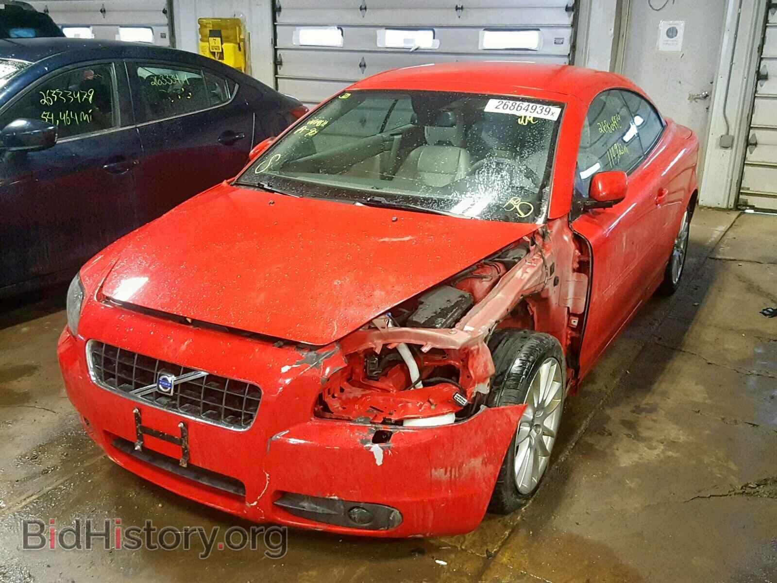 2007 VOLVO C70 - VIN: YV1MC682X7J016268 - Фото 2
