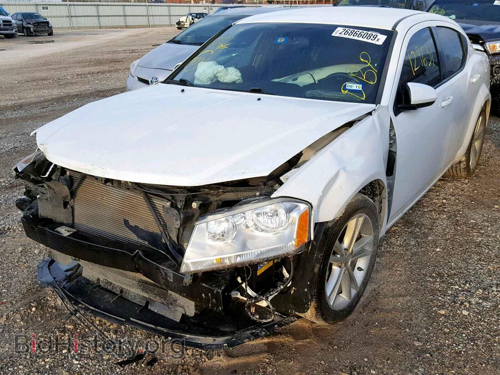 2011 DODGE AVENGER - VIN: 1B3BD1FG2BN586456 - Фото 2
