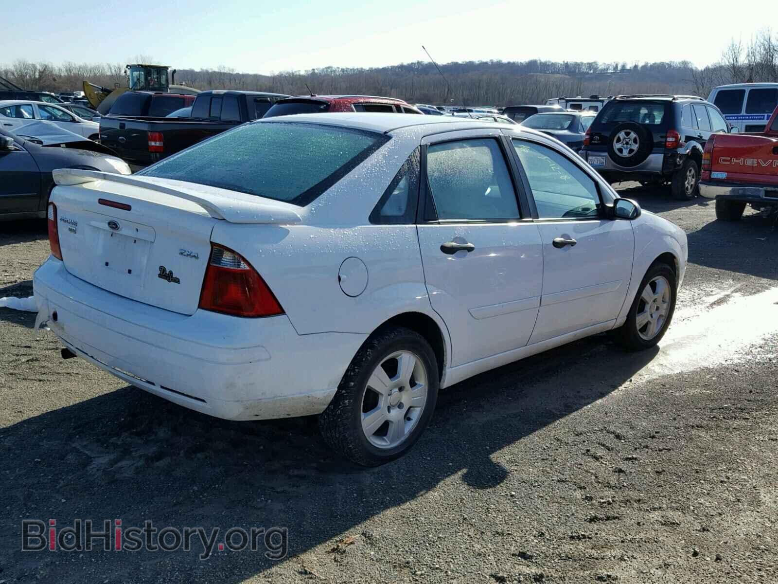 2006 FORD FOCUS - VIN: 1FAFP34N96W243802 - Фото 4