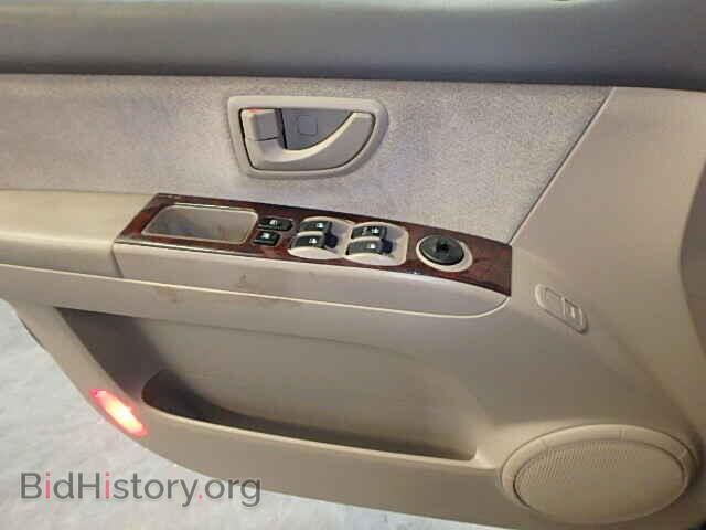 2008 KIA SORENTO - VIN: KNDJD735X85836664 - Фото 9