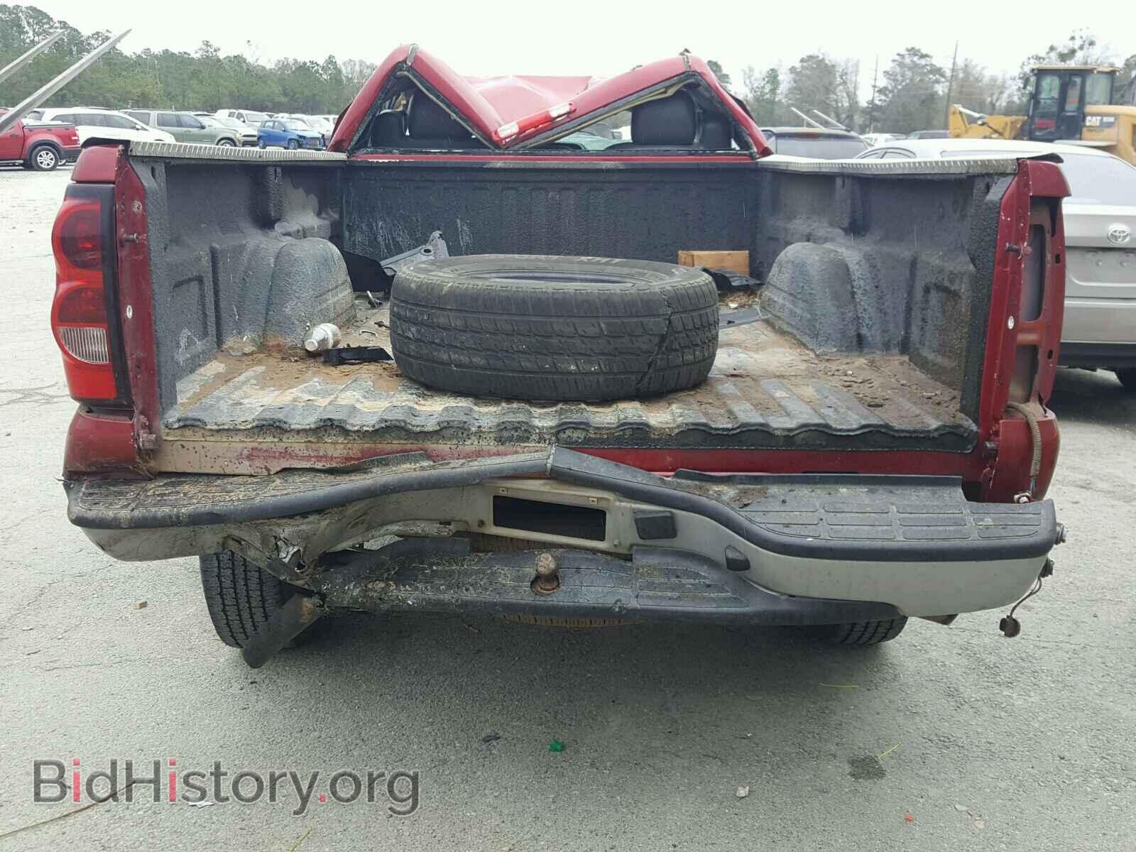 2005 CHEVROLET SILVERADO - VIN: 1GCHC24U75E316511 - Фото 2