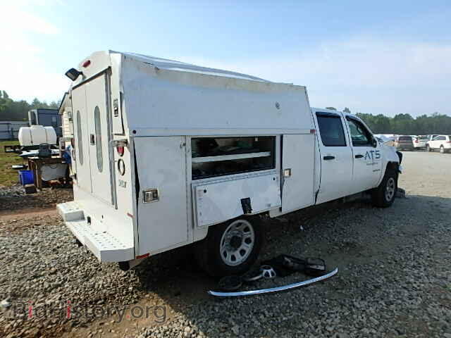 2013 CHEVROLET SILVERADO - VIN: 1GC4KZC86DF123032 - Фото 4