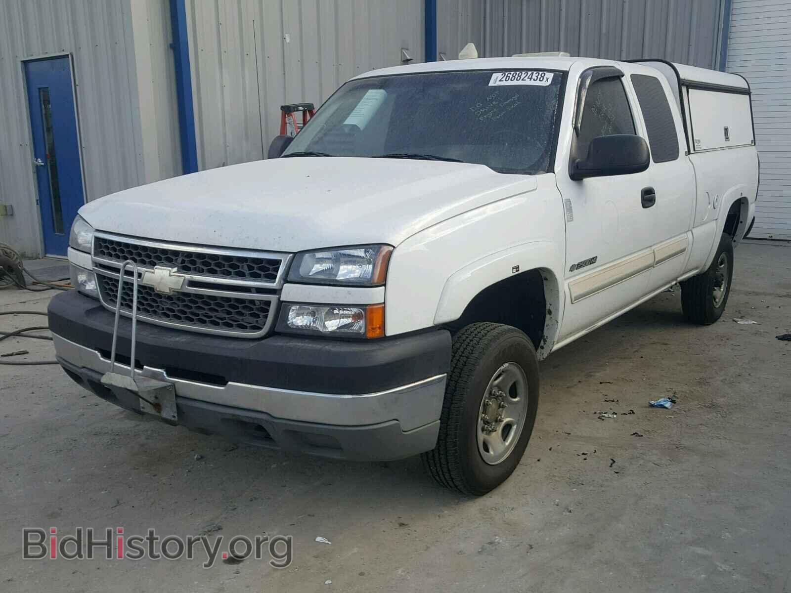 2005 CHEVROLET SILVERADO - VIN: 1GCHK29U75E322580 - Фото 2