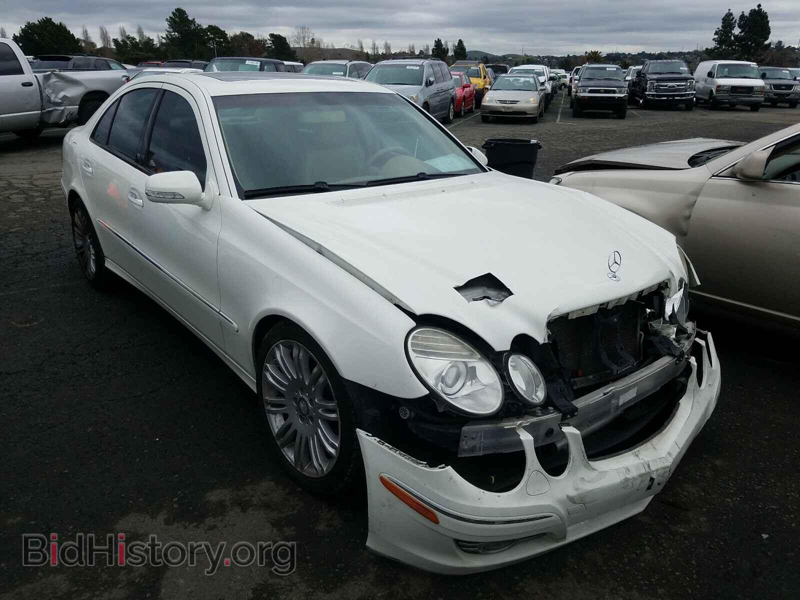 Photo WDBUF56X58B201568 - MERCEDES-BENZ E CLASS 2008