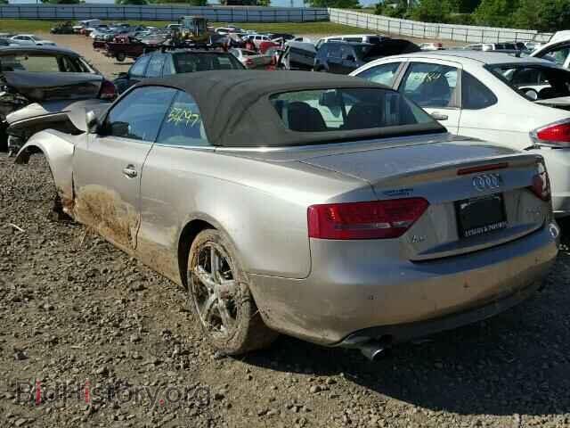 2010 AUDI A5 - VIN: WAULFAFH2AN012604 - Фото 3
