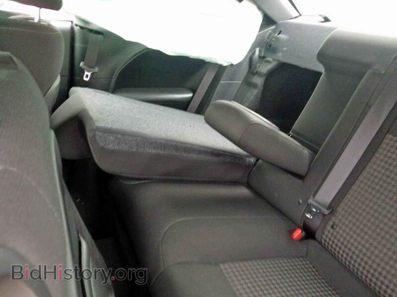 2019 Dodge CHALLENGER (VIN 2C3CDZBT2KH632286) — photo 6 of 10