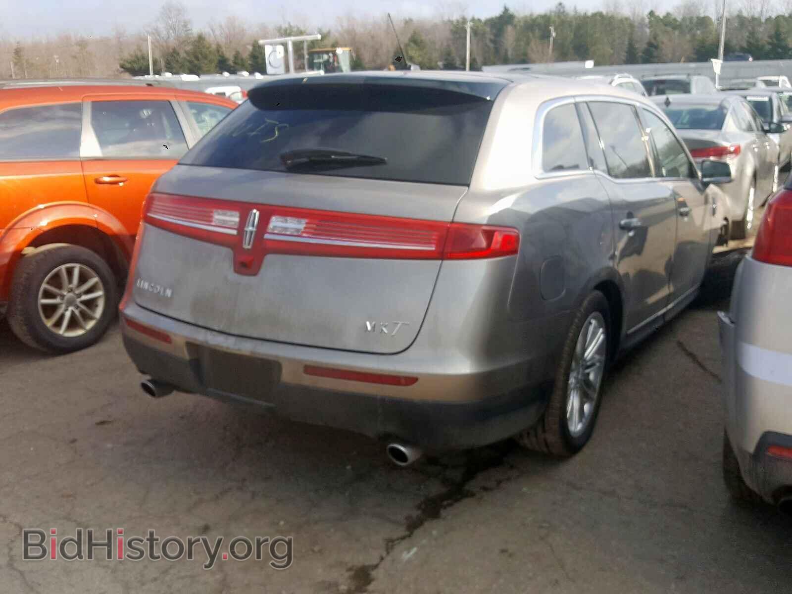 2019 LINCOLN MKT - VIN: 2LMHJ5AT7KBL04191 - Фото 4