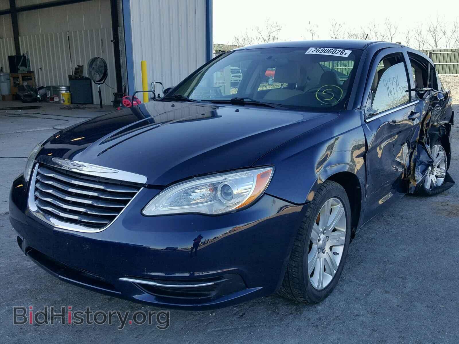 2013 CHRYSLER 200 - VIN: 1C3CCBAB3DN687097 - Фото 2