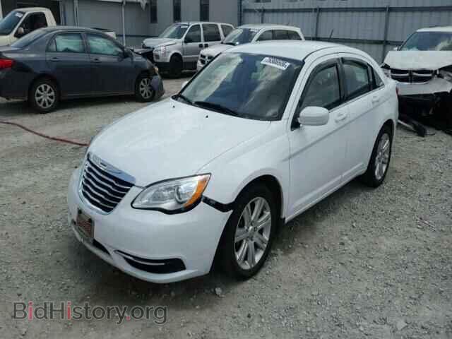 2013 CHRYSLER 200 - VIN: 1C3CCBAB6DN640324 - Фото 2