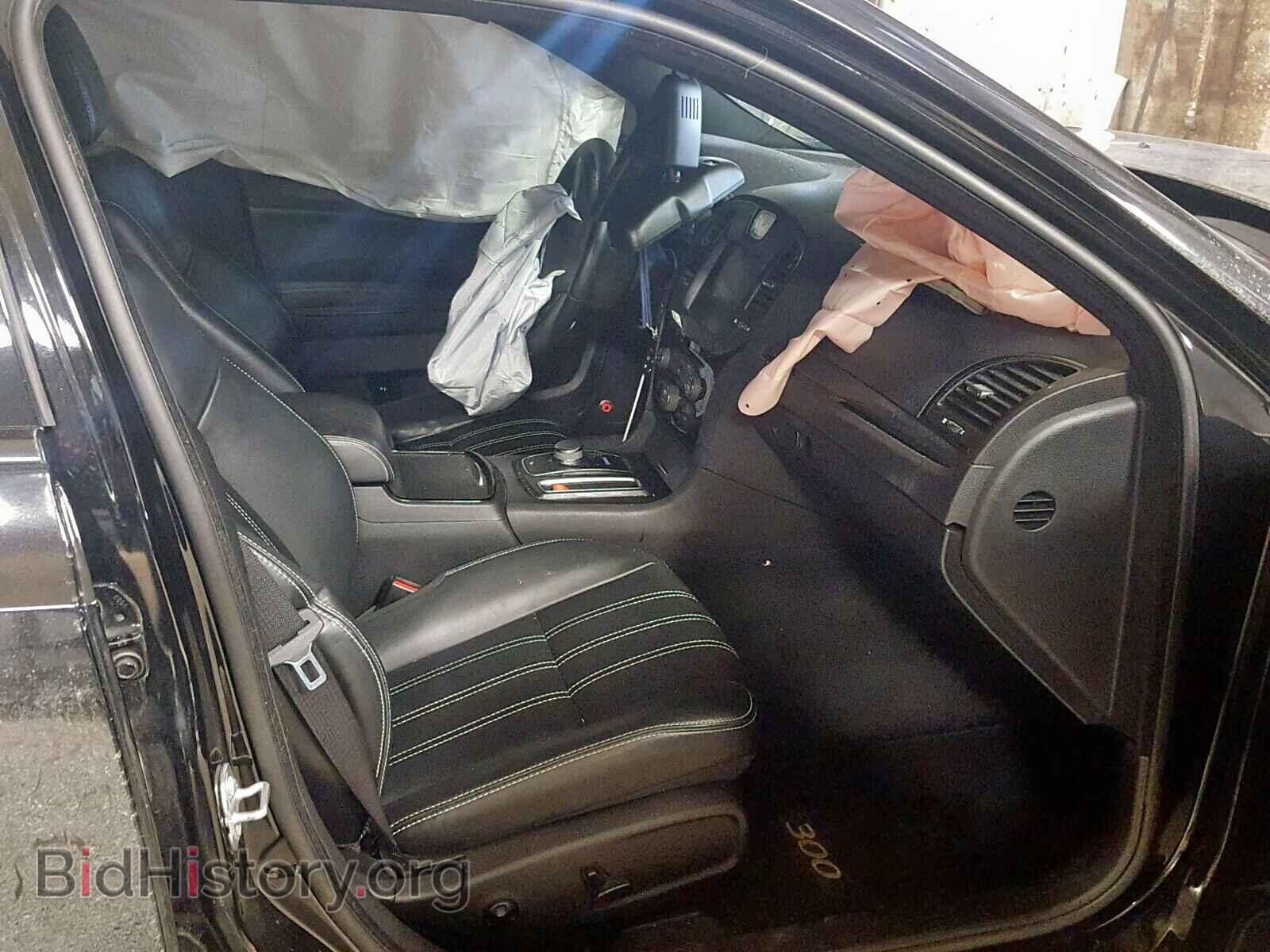 2016 CHRYSLER 300 - VIN: 2C3CCAGG8GH191321 - Photo 5