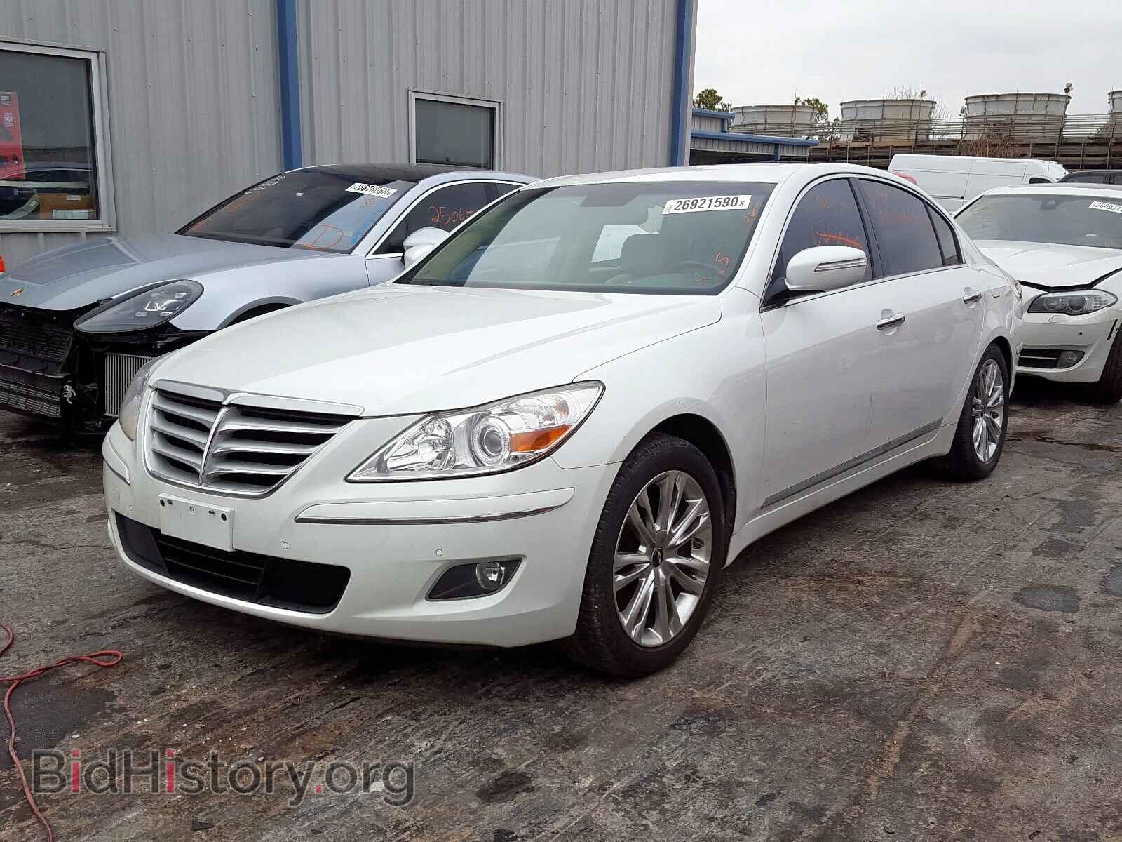 2011 HYUNDAI GENESIS - VIN: KMHGC4DF4BU129913 - Фото 2