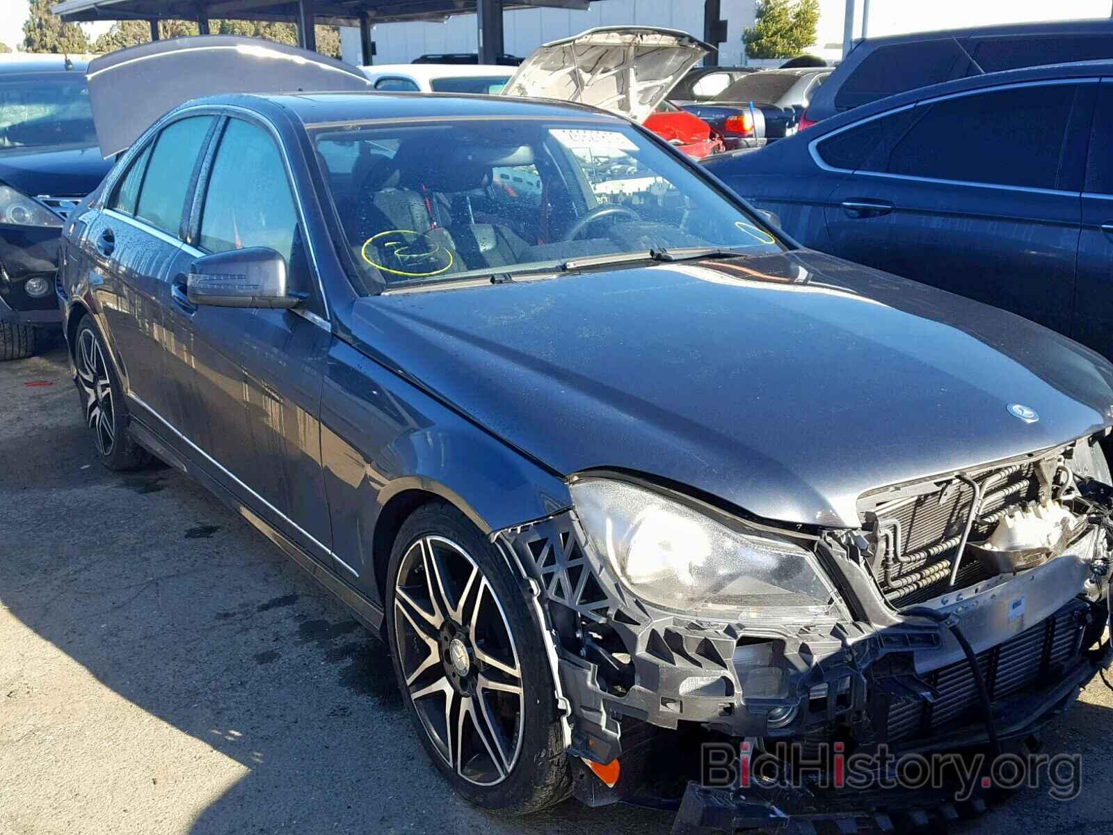 Photo WDDGF4HBXDA793601 - MERCEDES-BENZ C 250 2013