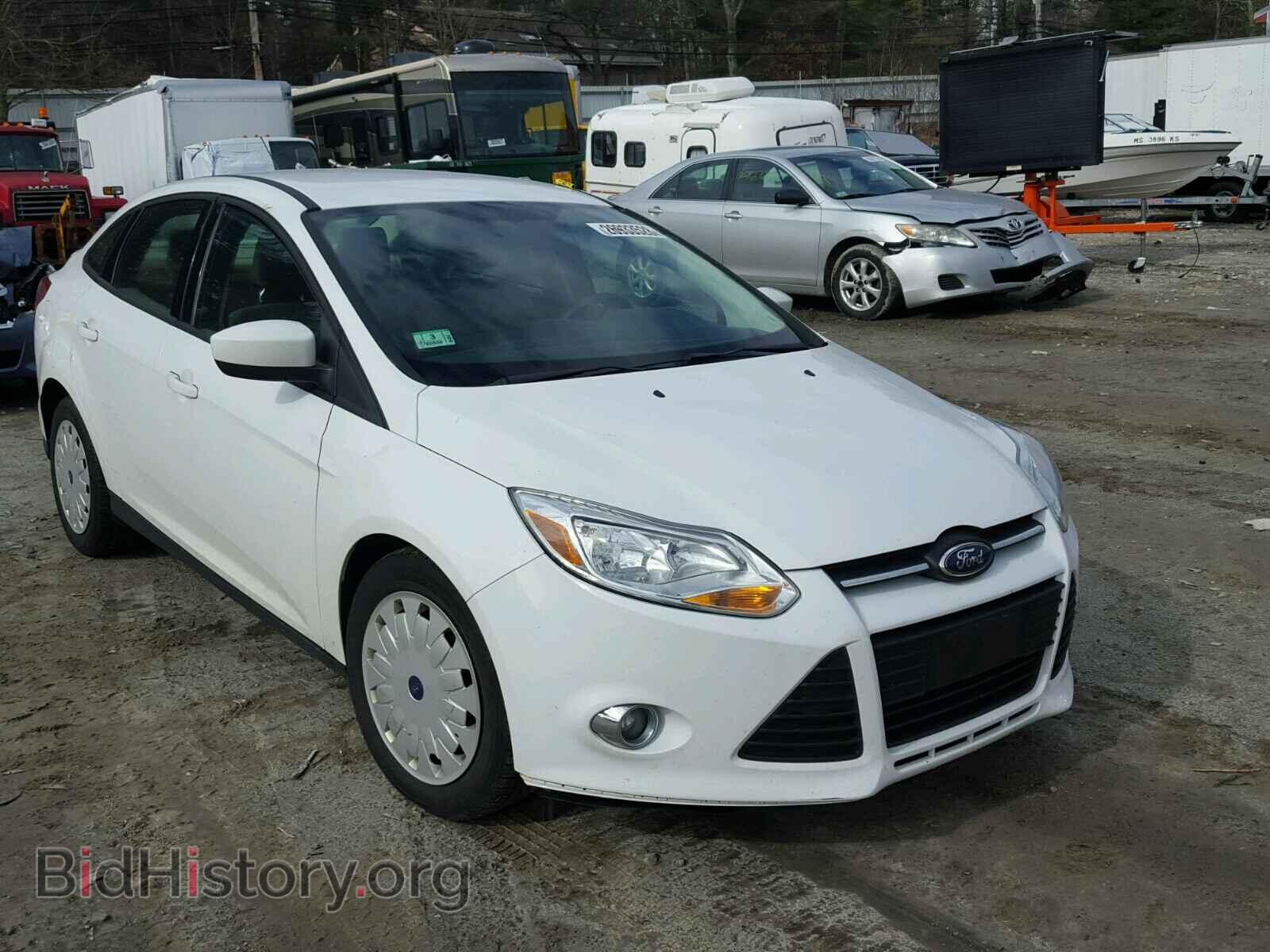 Photo 1FAHP3F2XCL359700 - FORD FOCUS 2012