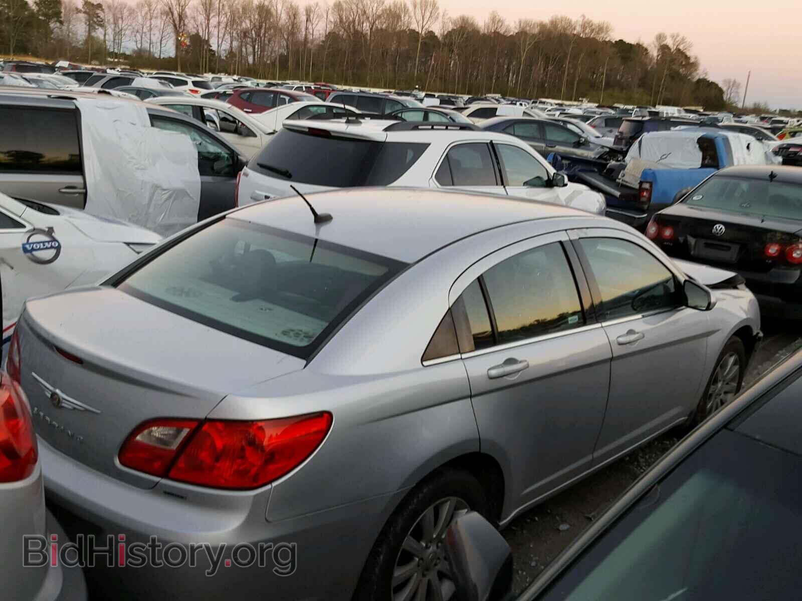 2010 CHRYSLER SEBRING - VIN: 1C3CC5FB9AN214410 - Фото 4