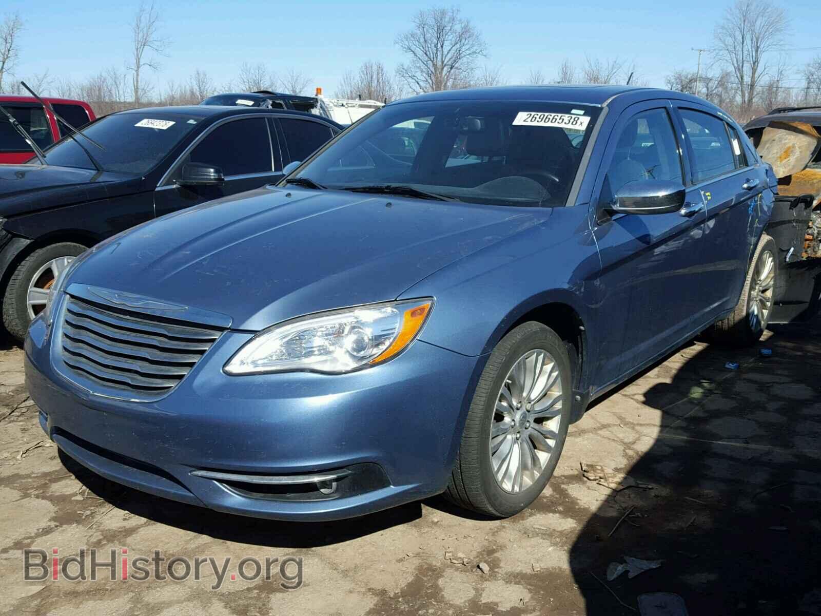 2011 CHRYSLER 200 - VIN: 1C3BC2FB2BN581838 - Фото 2