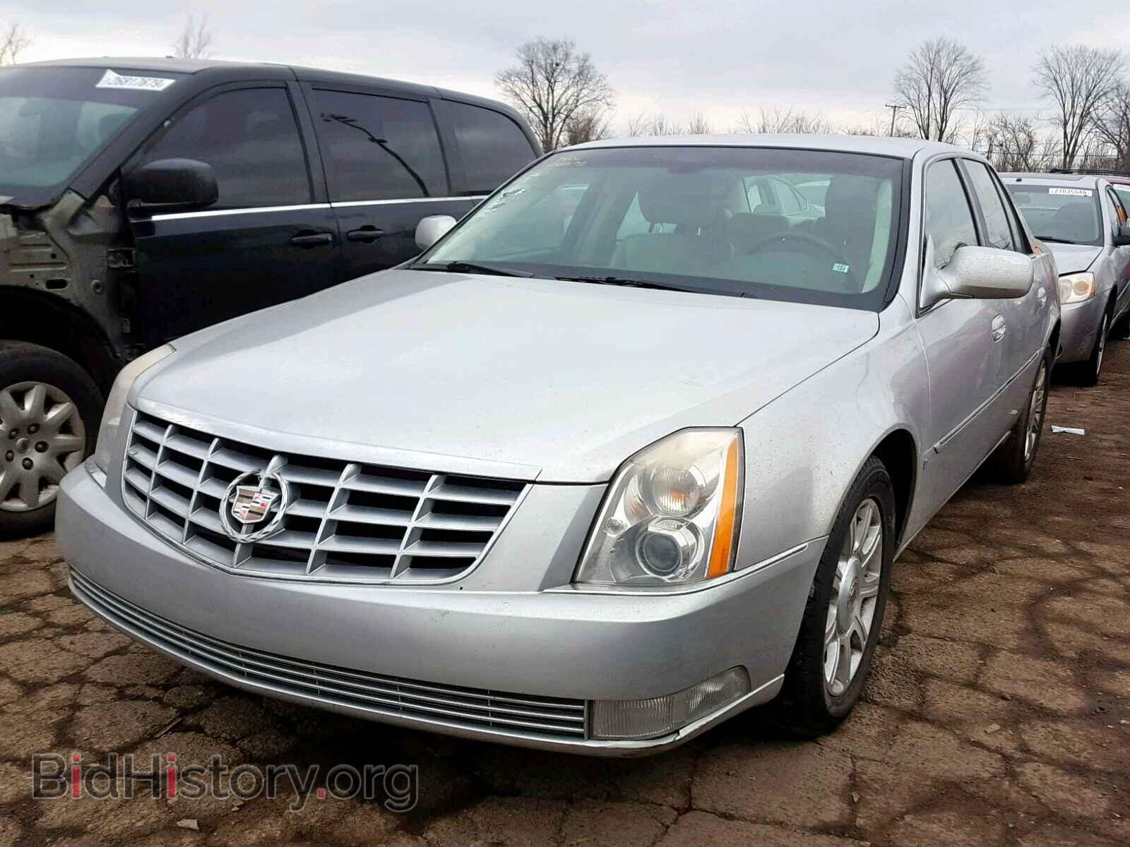 2010 CADILLAC DTS - VIN: 1G6KA5EY1AU100056 - Фото 2