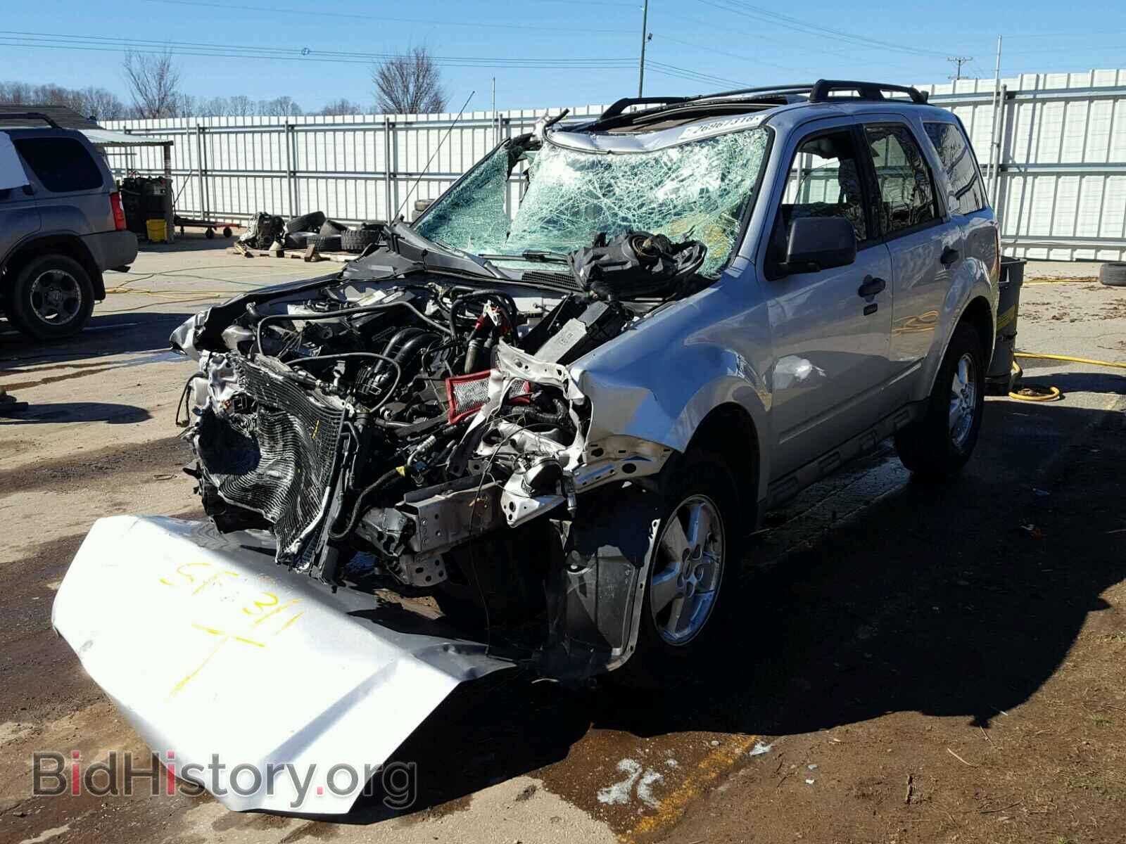 2011 FORD ESCAPE - VIN: 1FMCU0D72BKB94493 - Фото 2