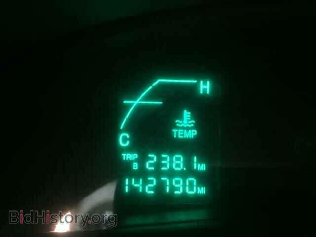 2004 CADILLAC DEVILLE - VIN: 1G6KD54Y14U221070 - Photo 8