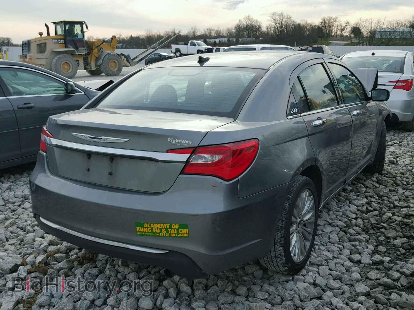 2011 CHRYSLER 200 - VIN: 1C3BC2FB5BN598259 - Фото 4