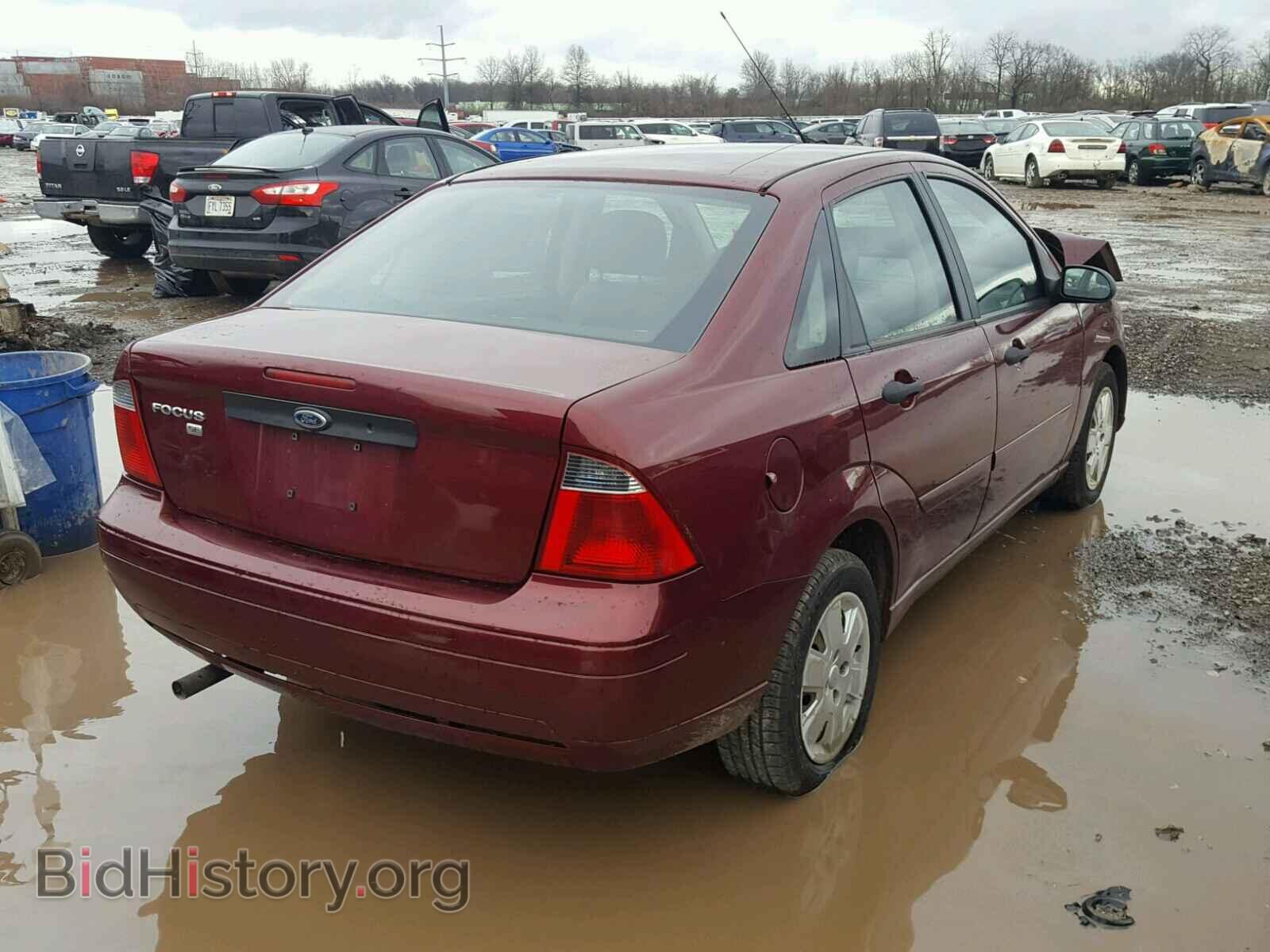 2007 FORD FOCUS - VIN: 1FAFP34N17W299704 - Фото 4