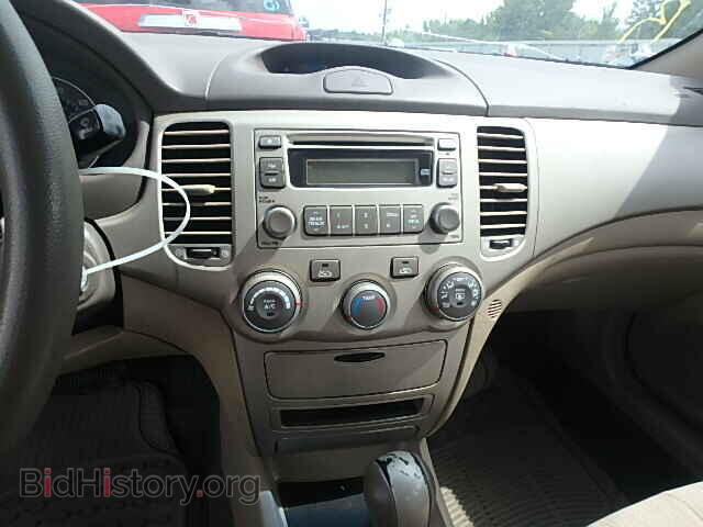 2007 KIA OPTIMA - VIN: KNAGE123X75139091 - Фото 9