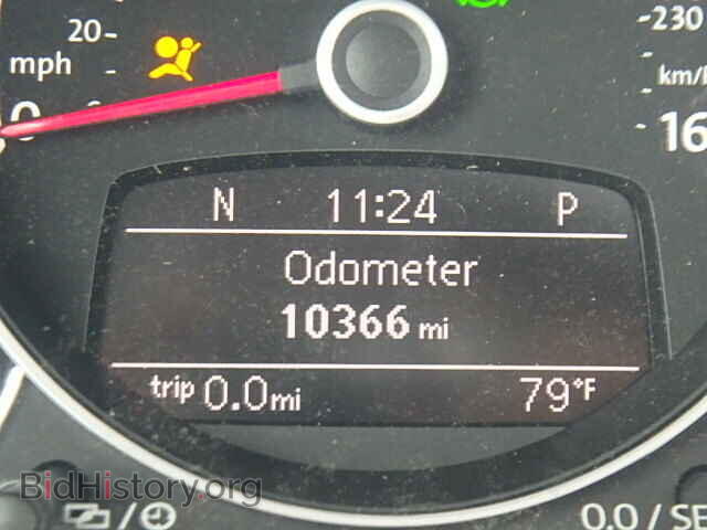 2013 VOLKSWAGEN BEETLE - VIN: 3VWJP7AT2DM614100 - Фото 8