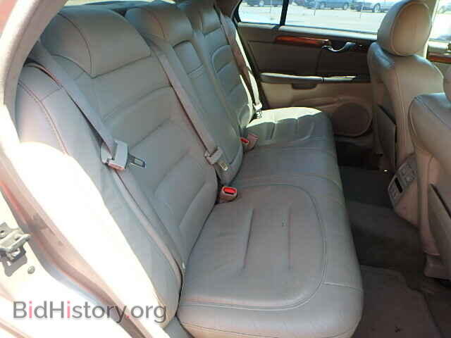 2001 CADILLAC DEVILLE - VIN: 1G6KD54Y41U196581 - Photo 6