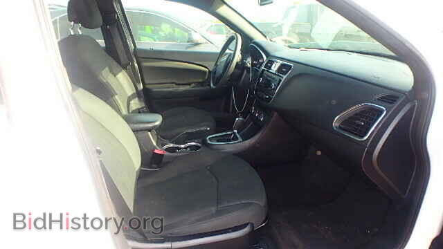 2011 CHRYSLER 200 - VIN: 1C3BC4FG7BN547434 - Фото 5