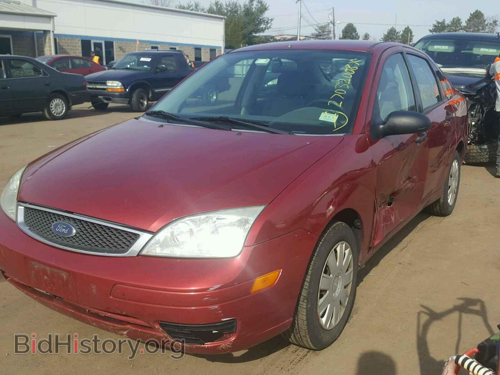 2005 FORD FOCUS - VIN: 1FAHP34N65W282984 - Фото 2