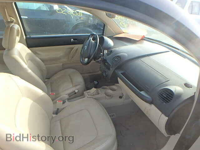 2000 VOLKSWAGEN BEETLE - VIN: 3VWDD21C1YM415974 - Фото 5