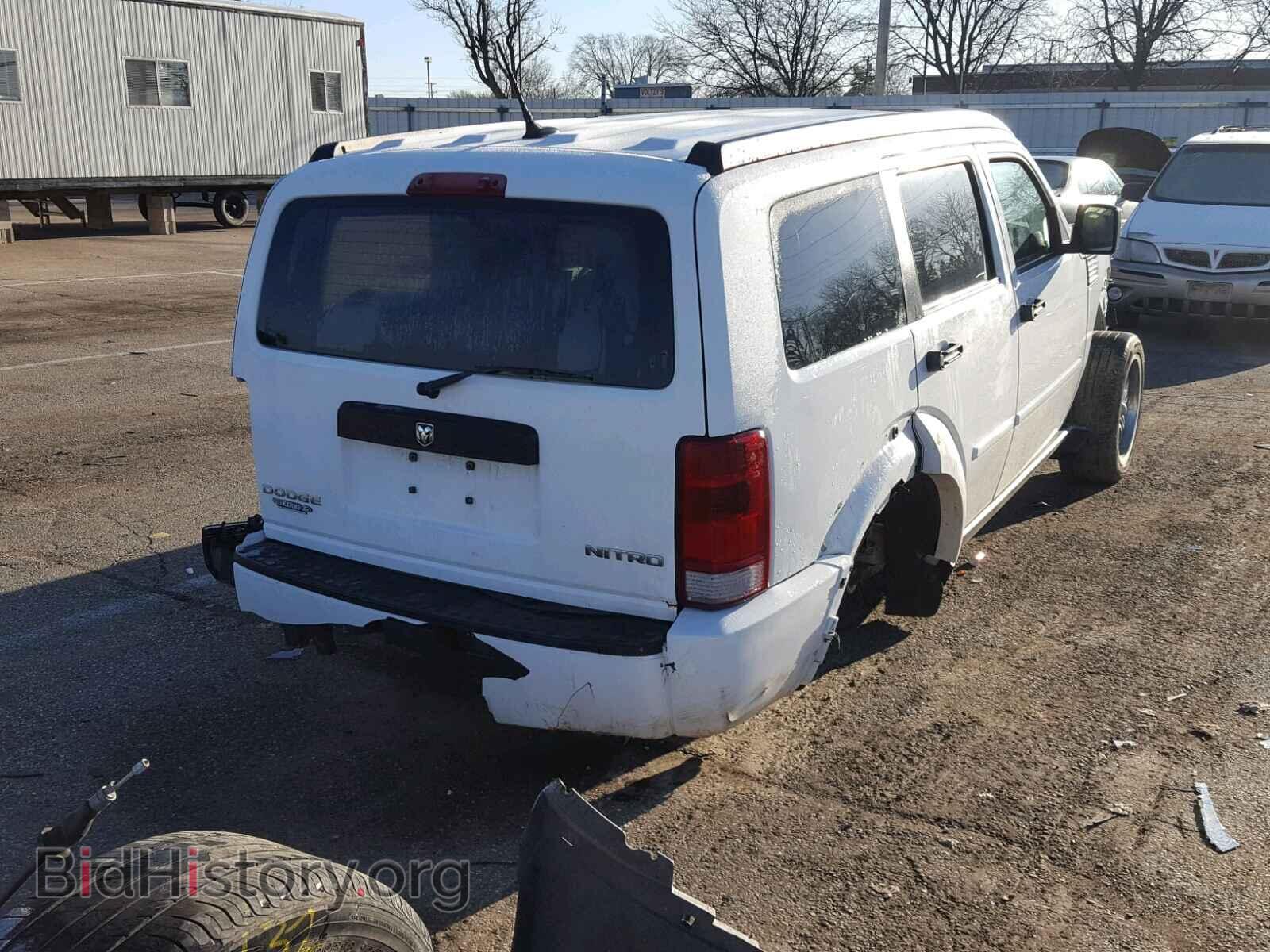2011 DODGE NITRO - VIN: 1D4PT4GK7BW600859 - Photo 4