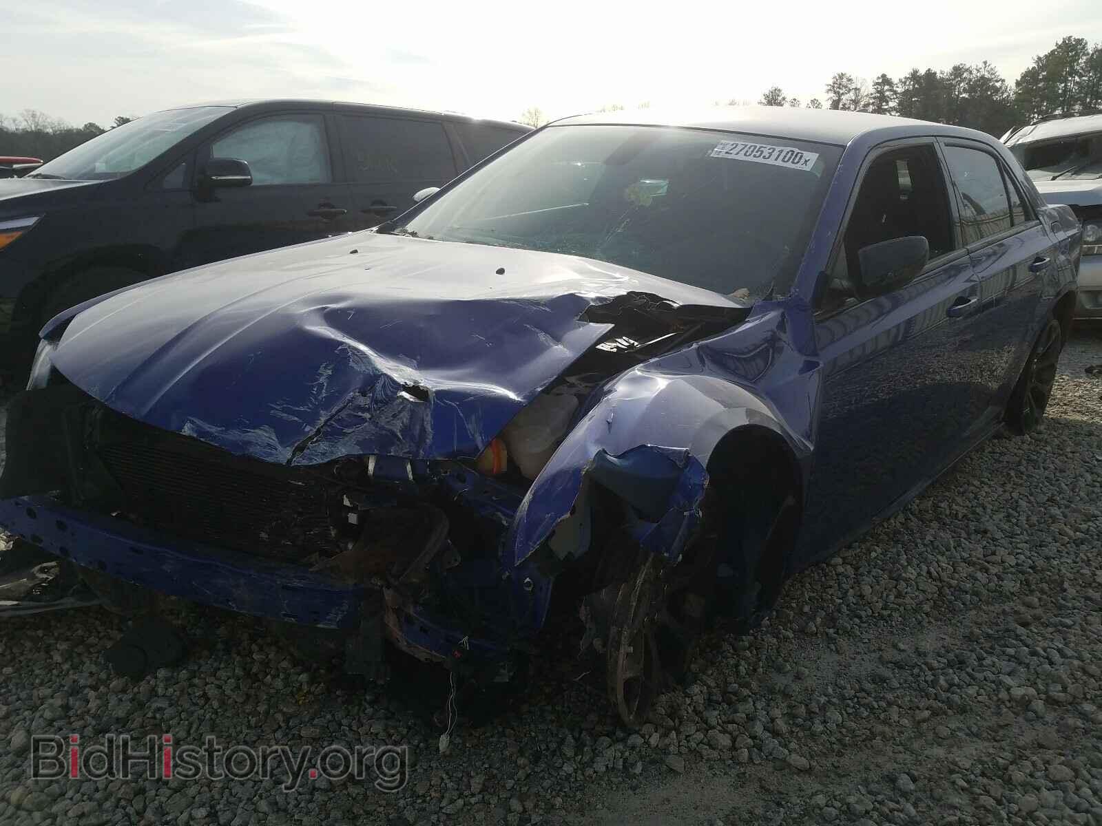 2019 CHRYSLER 300 - VIN: 2C3CCAAG2KH690780 - Фото 2
