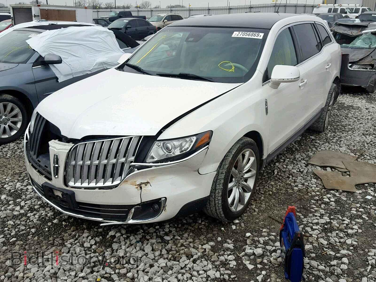 2010 LINCOLN MKT - VIN: 2LMHJ5FR2ABJ00331 - Фото 2