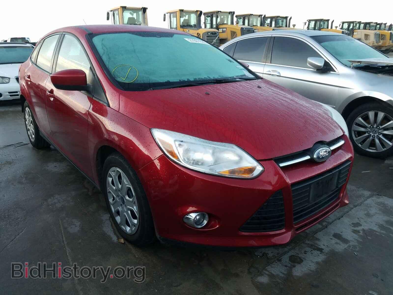 Photo 1FAHP3F28CL308504 - FORD FOCUS 2012
