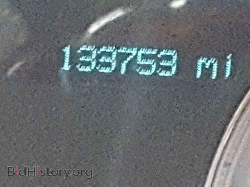 2005 Chrysler 300 (VIN 2C3AA63H95H171228) — photo 8 of 10