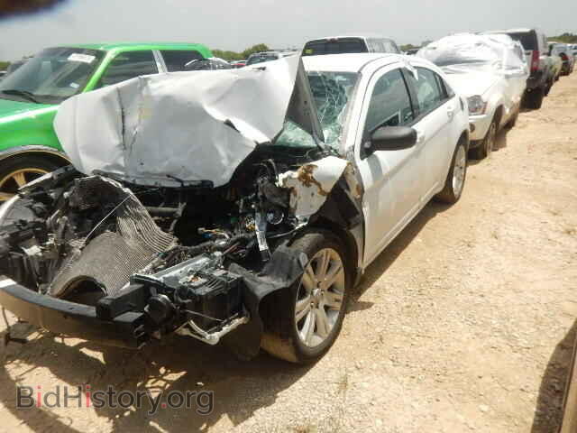 2013 CHRYSLER 200 - VIN: 1C3CCBAB1DN733249 - Photo 2