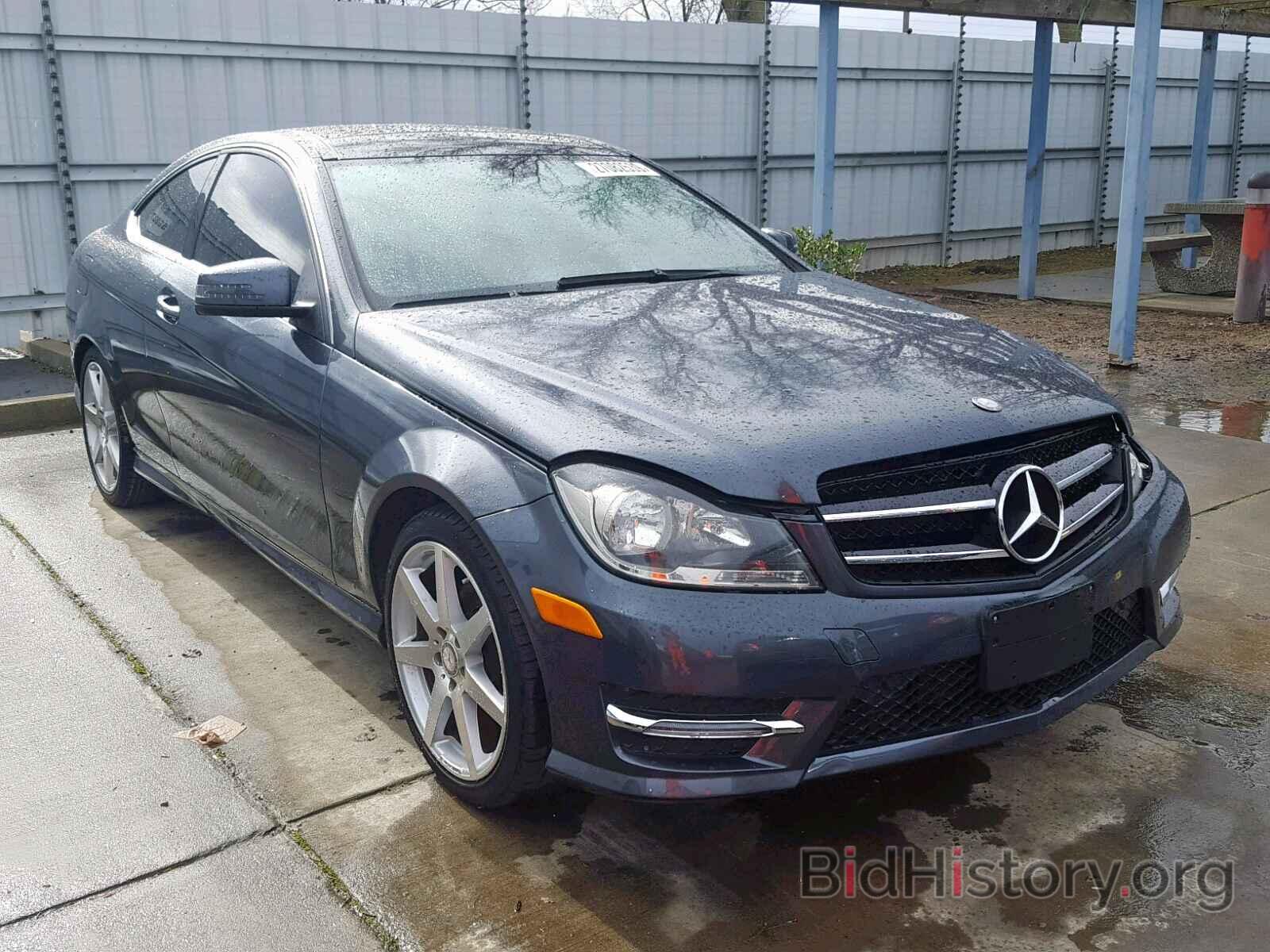 Photo WDDGJ4HB7DG053760 - MERCEDES-BENZ C 250 2013