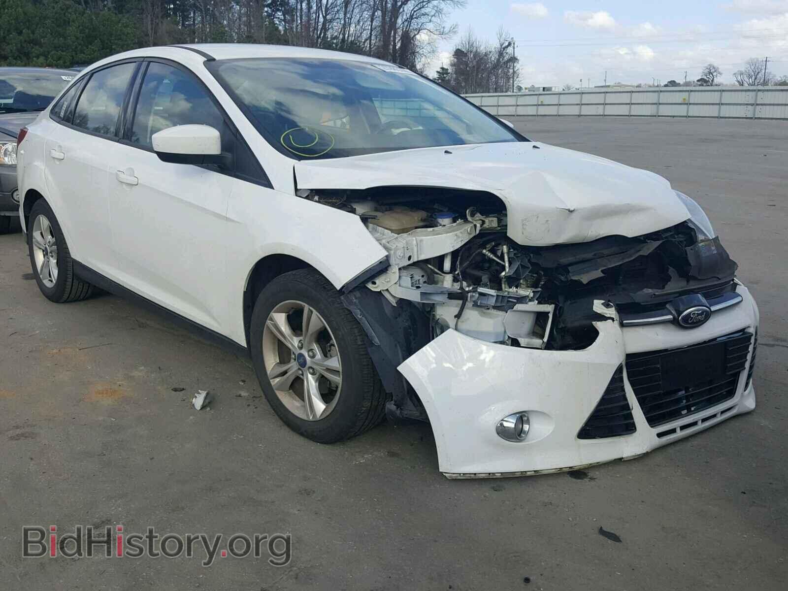 Photo 1FAHP3F28CL407839 - FORD FOCUS 2012