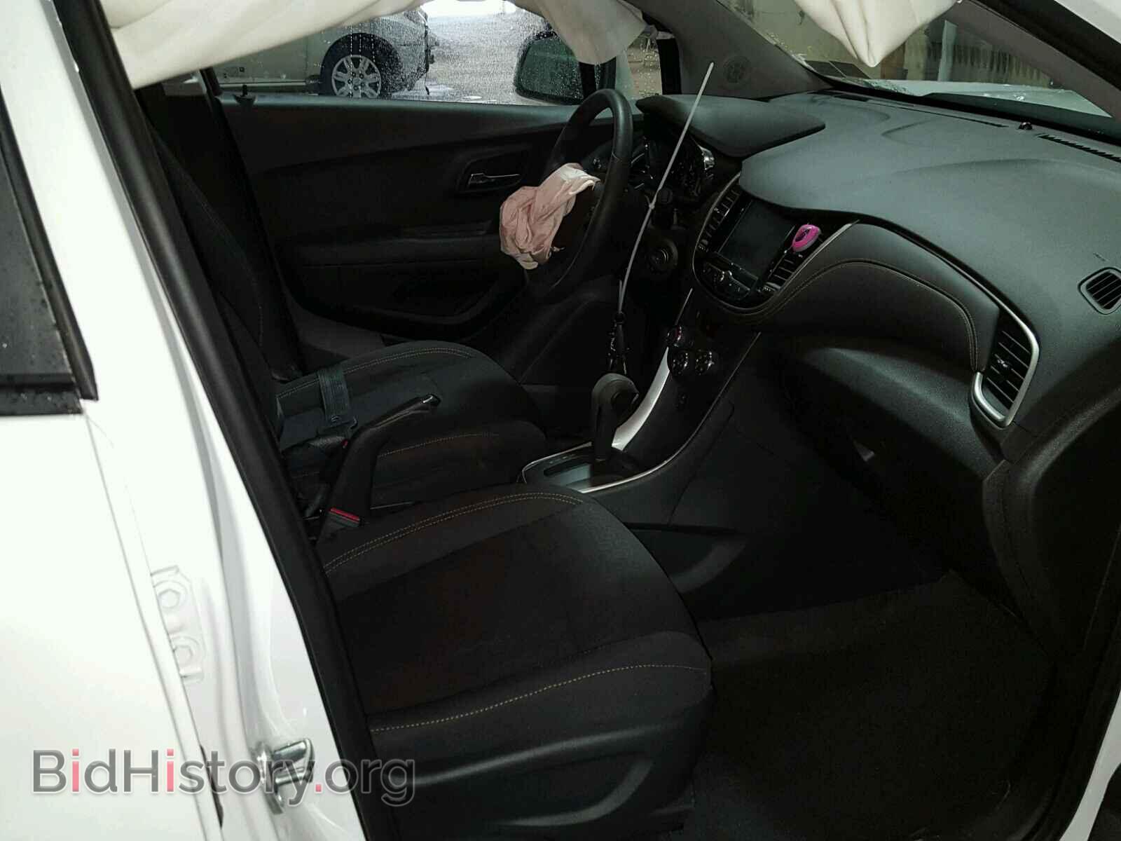 2017 CHEVROLET TRAX - VIN: 3GNCJNSB3HL270450 - Photo 5