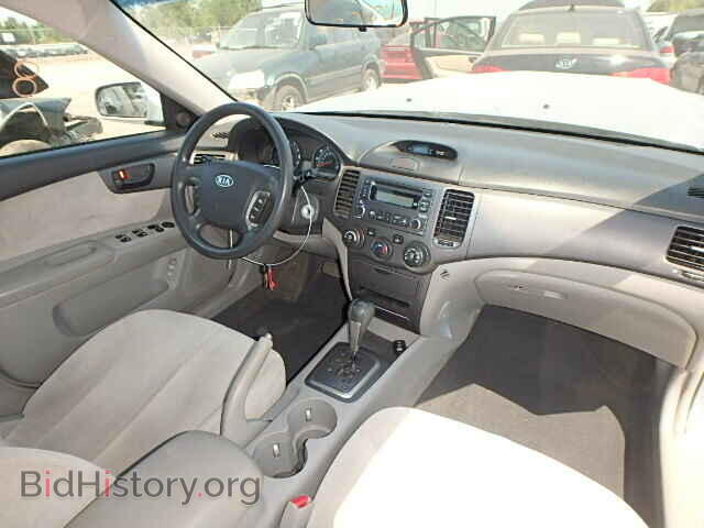2008 KIA OPTIMA - VIN: KNAGE123X85228306 - Фото 9