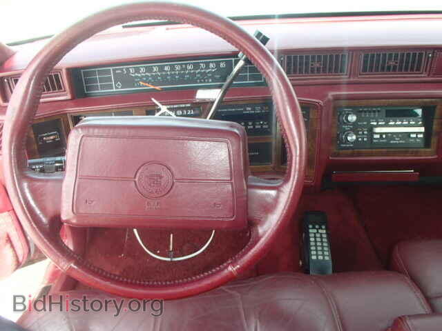 1993 CADILLAC DEVILLE - VIN: 1G6CD53B7P4254077 - Фото 9