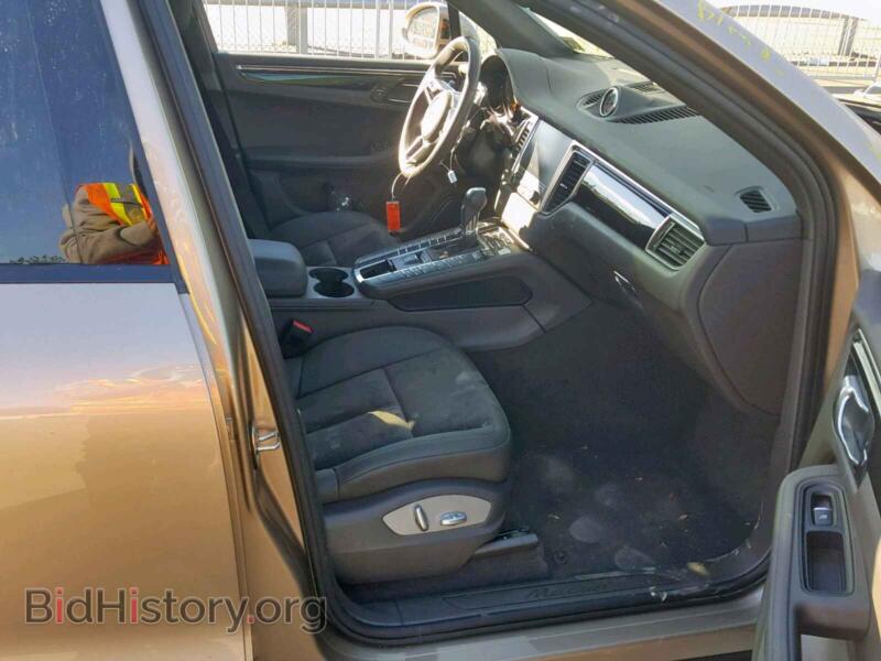 2018 Porsche MACAN (VIN WP1AA2A53JLB10983) — photo 5 of 10